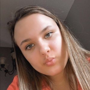 Meet your Posher, Karlee